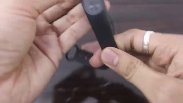 Xiaomi Mi Band 2 Hands-on & Features Explained смотреть онлайн