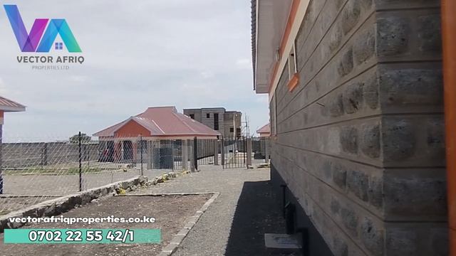 3 Bedroom Bungalow For Sale In Kitengela Acacia, Ksh 6,250,000. Call 0702 22 55 42 For Booking смотреть онлайн