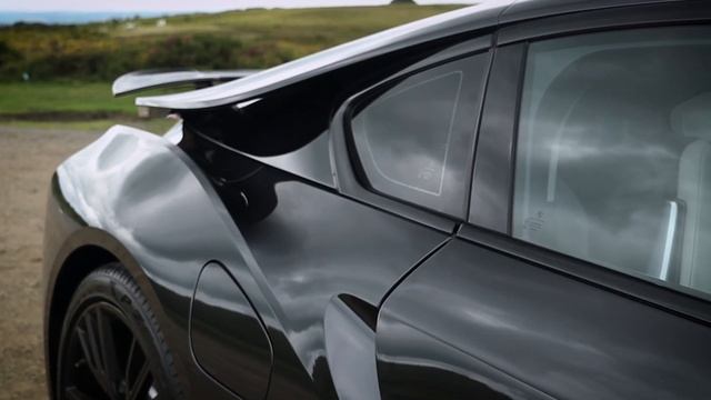 WIN THIS 2017 BMW I8 COUPE + £5000 смотреть онлайн