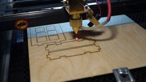 Лазерная резка деталей из фанеры 4мм