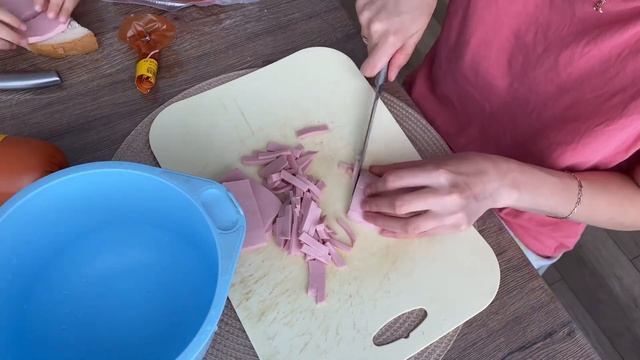 ЗАКУПКА ПРОДУКТОВ//МОТИВАЦИЯ НА УБОРКУ// НАШЛИ ВРАЧА// КАК Я ГОТОВЛЮ СОЛЯНКУ смотреть онлайн