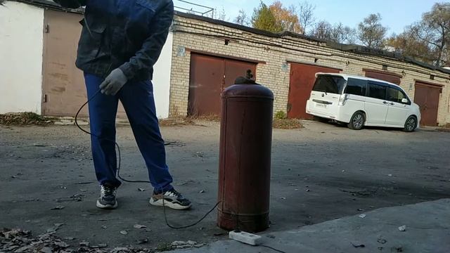 Как распилить газовый балон, если кран не выкручивается. смотреть онлайн
