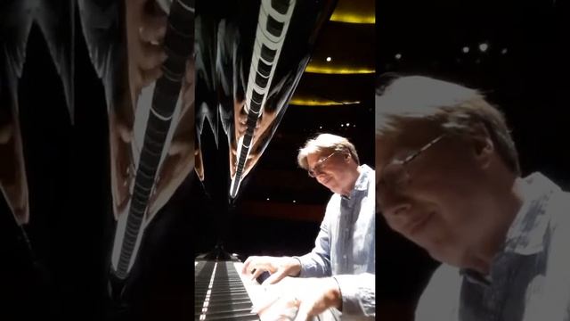 Maurice Ravel - Prélude uit ' Le Tombeau de Couperin ' смотреть онлайн