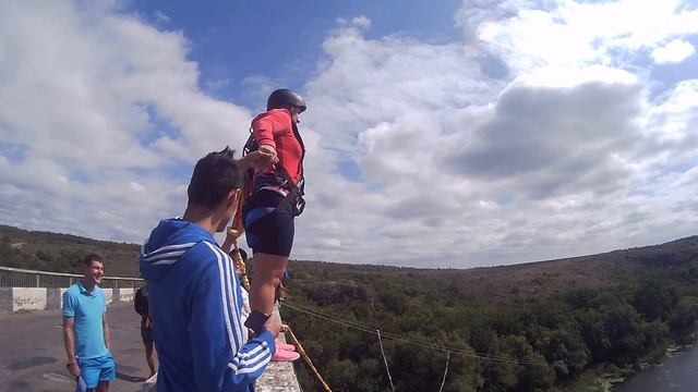 Rope Jumping c Ивановского моста 35 метров (17.08.2019) смотреть онлайн
