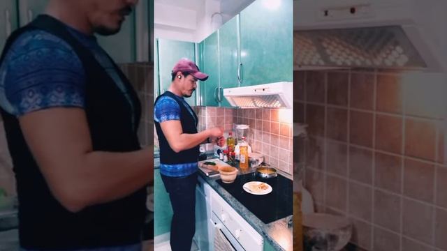merluza con mojo verde canario y salsa bearnesa смотреть онлайн