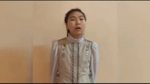 Лөгөй орто оскуолатын "Кулуһун" фольклорнай бөлөх, салайааччы Зинаида Петровна Лугинова