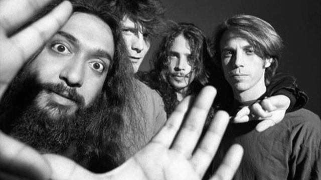 Soundgarden - Live To Rise