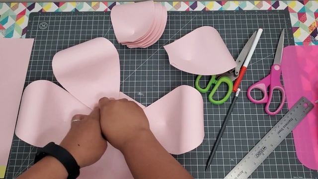 EASY WAY TO MAKE ROUND PAPER FLOWER | DIY ROUND PAPERFLOWER | FREE TEMPLATE смотреть онлайн