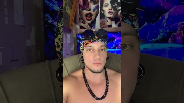 Когда Девушка Ещё Не Полностью Рассталась С Тобой. Стрим В Тик Ток смотреть онлайн