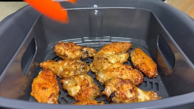NINJA FOODI GRILL AIR FRIED BBQ CHICKEN WINGS | Ninja Foodi Recipes смотреть онлайн