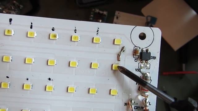 Прожектор 06-30 30Вт  Ремонт легко.