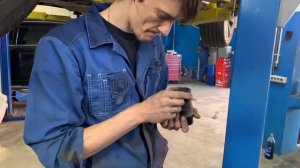 Диагностика и ремонт пневмоподвески Вольво хс90 2016 года.