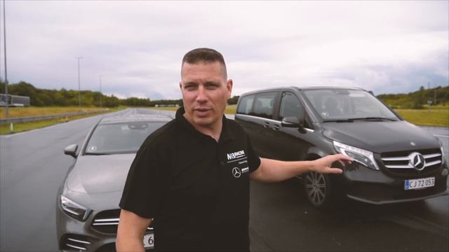 MB Racing tester Mercedes V-Klasse med 245 hestekræfter på racerbane – hvor hurtig er den? смотреть онлайн