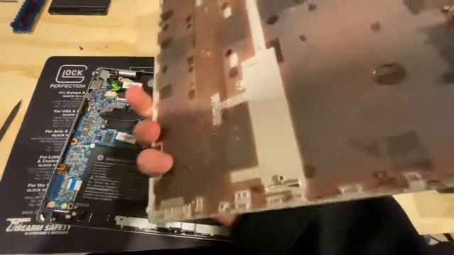 Hp 13-an0031wm bottom cover removal смотреть онлайн
