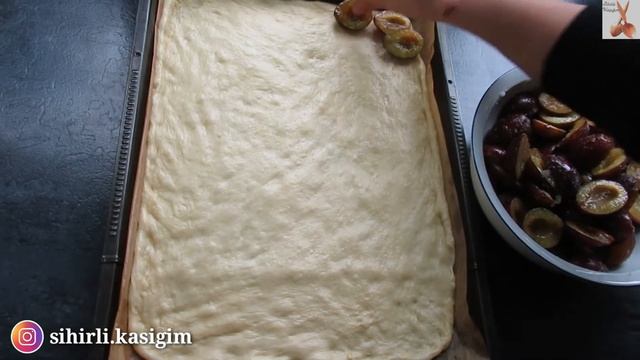 AZ MALZEME BOL LEZZET😍 TEPSİDE ERİKLİ KEK TARİFİ