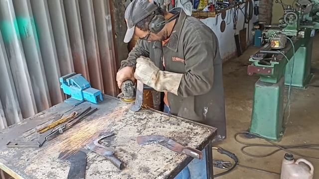 Você já usou essa técnica de soldar com cabo aço pra deixa a solda mais resistente eu você não sabi смотреть онлайн