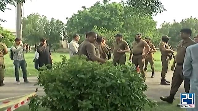 PTI Leader Doctor Shahid Siddique Killed Outside Mosque | Exclusive Details of the Incident смотреть онлайн