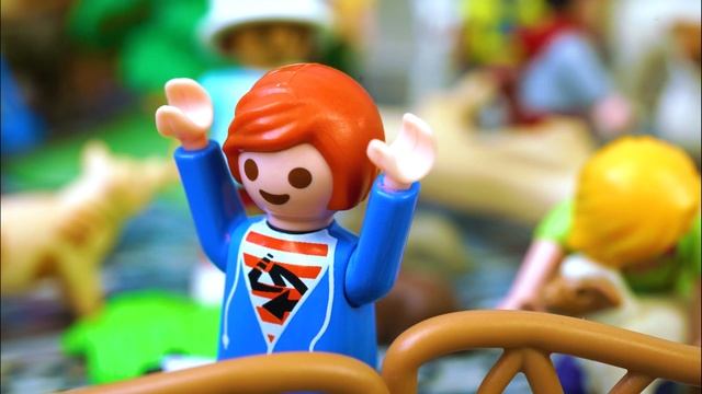 Playmobil příběh | Alpaka unesená ze zoo! | Nový domácí mazlíček? | Rodina Dvořákova смотреть онлайн