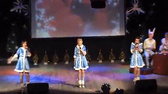 Финал новогоднего концерта "Узы-боры Выль ар" смотреть онлайн