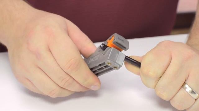 How To Install UHF Male (PL-259) Crimp Connector For RG59 & RG62 смотреть онлайн
