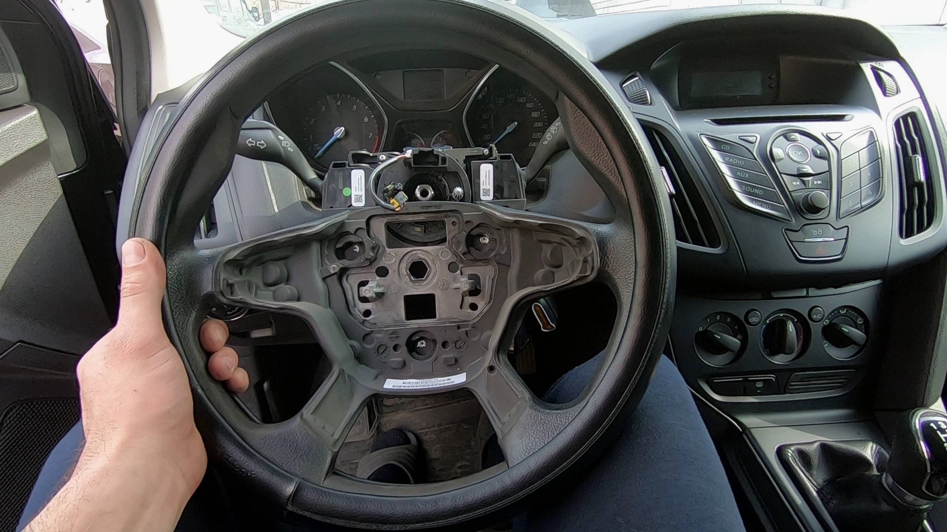 Снятие руля Ford Focus 3 смотреть онлайн