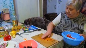 Хакасские деревенские блогеры которые живут на пенсию Как идет день у каналов ПОДВАЛ ИЛЬИЧА