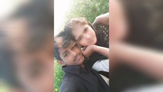 Mewati video Kale ka jangal mein Mangal man raha hai Karuna смотреть онлайн