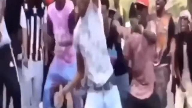 Gangsters dancing to mama mia смотреть онлайн