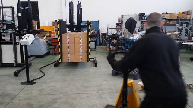 Pallet changer - TOPPY SIDE PRESS fixed (cartons) смотреть онлайн
