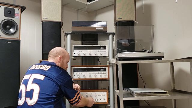 Marantz 1060 & Advent 3 смотреть онлайн