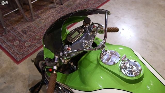 Kawasaki Zephyr 750 shed build by November Customs смотреть онлайн