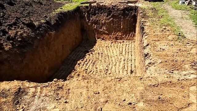 Риємо яму під погріб. смотреть онлайн