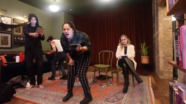 June Vodcast смотреть онлайн