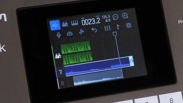 Zoom R12 MultiTrak - Touch Screen Editing смотреть онлайн