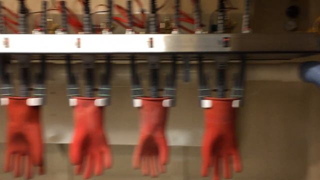 Phenix Glove Testing смотреть онлайн