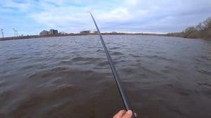 Летняя мормышка.  Верхняя Москва река. 12 апреля 2024. Рыбалка на поролон.