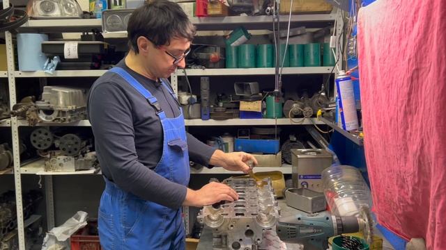 Инструкция №4 по сборке мотора VOLVO 2.5T - сборка ГБЦ. смотреть онлайн