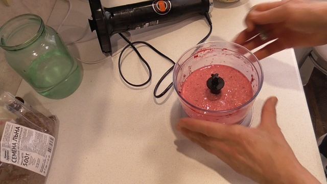 Сладкий "живой" перекус из банана, зеленой гречки и брусники. смотреть онлайн