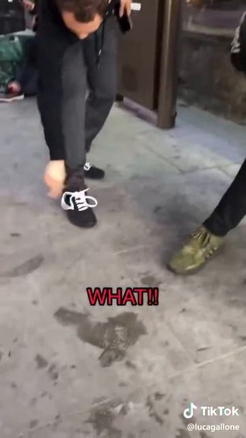 Лайфхак как научится завязывать шнурки