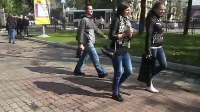 Раздача листовок в Хабаровске (офис на Некрасова).avi смотреть онлайн