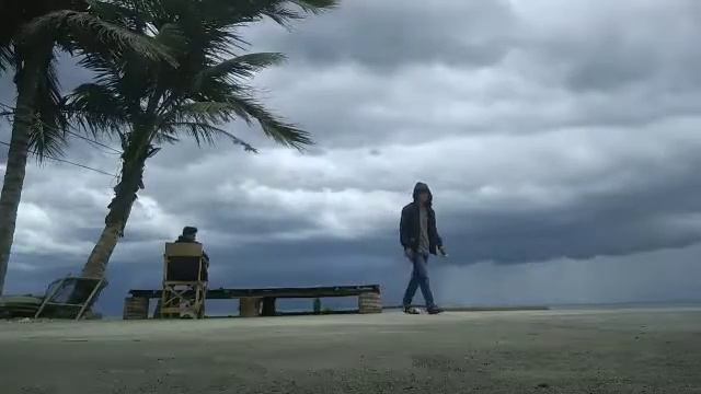 Menggunakan Efek luma key awan bergerak Kine master смотреть онлайн