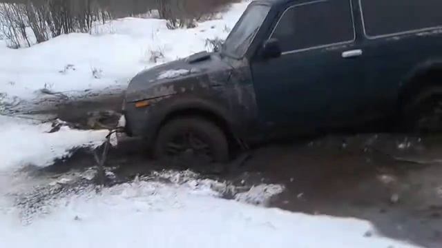 MTZ vs Niva 4 x 4 смотреть онлайн