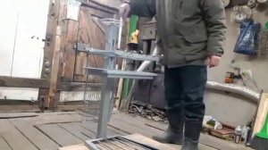 Мангал с подъёмным механизмом решётки