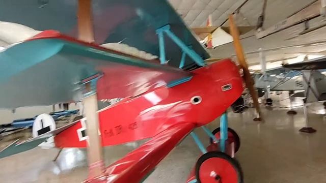 Fokker Dr1 del Barón Rojo, Manfred von Richthofen, WW1, escala 1:1 смотреть онлайн