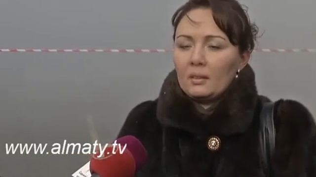 Сейфуллин мен Райымбек көшелерінің қиылысында жылу құбыры жарылды смотреть онлайн