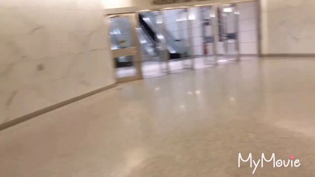 Иду в бизнес район, подземные тропинки, магазины,косметика, зарисовки даунтауна , много всего. смотреть онлайн