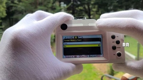 KOMERY Store 4K 48MP Digital Camera, lightweight and many features