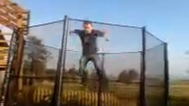 Trampolina i popisy :) смотреть онлайн