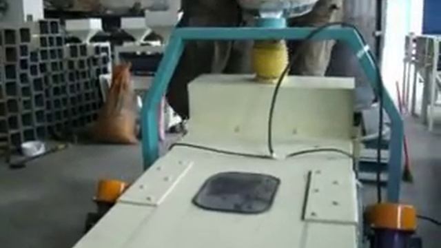 Vibrating sieve/cleaning sieve/separator/classifier/ rotary vibrating sieve for grains смотреть онлайн