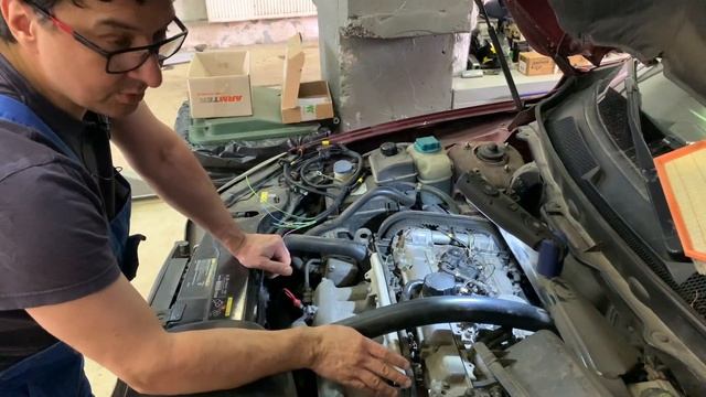 Замена старой электропроводки на моторе Вольво 2,5Т хс90. смотреть онлайн